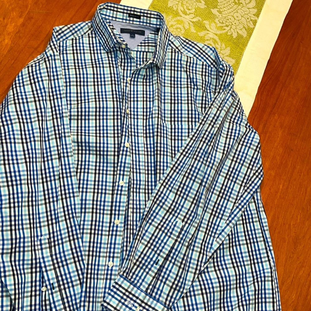 Tommy Hilfiger Mens shirt
Pratically new👍🏻
100% cotton